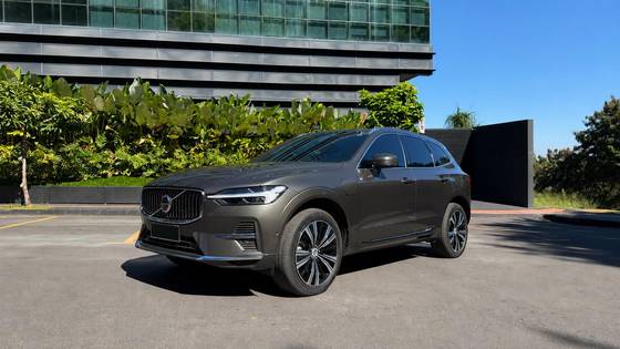 VOLVO XC60 2.0 T8 RECHARGE INSCRIPTION AWD GEARTRONIC VOLVO XC60 2.0 T8 RECHARGE INSCRIPTION AWD GEARTRONIC